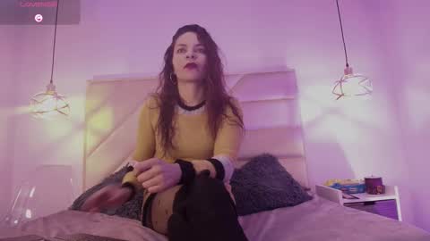 Snapshot of biancaluxx1 chatting on October 14, 11:33 am Bianca online show from October 14, 11:33 am