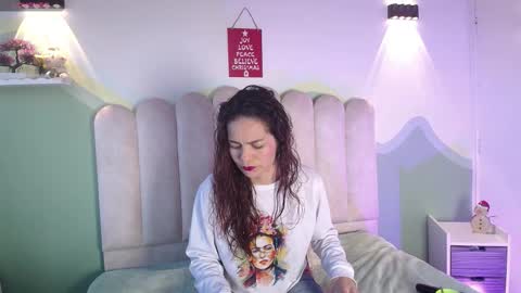 Snapshot of biancaluxx1 chatting on November 27, 11:34 am Bianca online show from November 27, 11:34 am