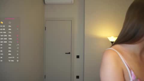 Ophelia online show from November 17, 5:30 pm