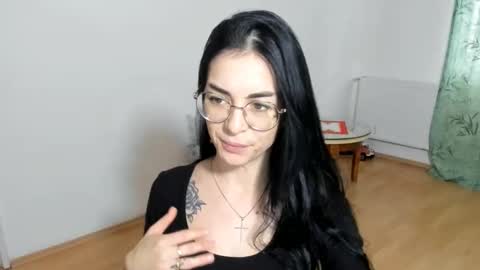 Snapshot of bibitina chatting on January 10, 6:31 am innasugarwild online show from January 10, 6:31 am