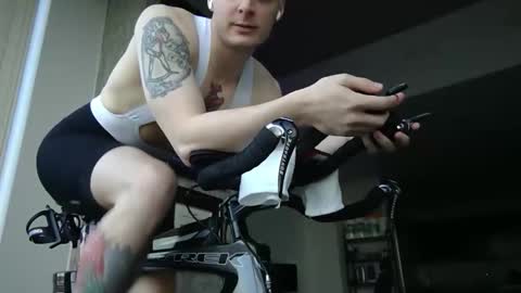 bicyclesocks online show from April 5, 2:03 pm