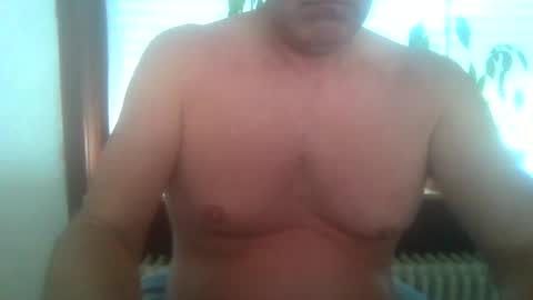 Snapshot of bieben1985 chatting on June 25, 12:42 pm Ben online show from June 25, 12:42 pm