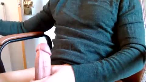 Snapshot of bifitboy chatting on December 22, 3:42 pm Ryan online show from December 22, 3:42 pm