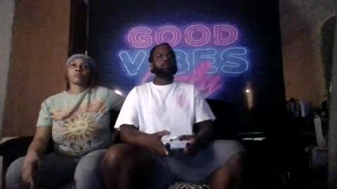 thatcoupledawg online show from January 8, 3:31 am