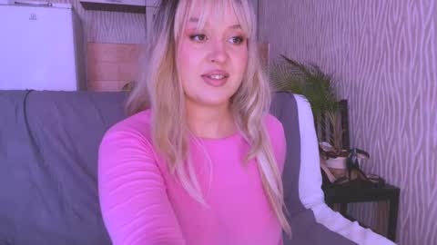 Snapshot of big_ass_blonde chatting on March 5, 6:44 am Eva online show from March 5, 6:44 am