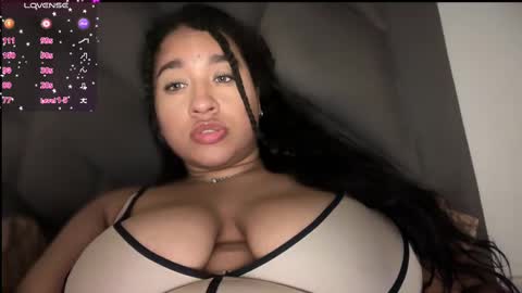 Snapshot of big_boobs_lau chatting on March 1, 5:20 am lau li online show from March 1, 5:20 am