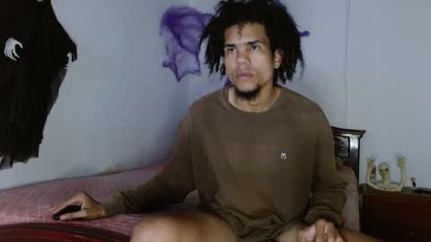 Snapshot of big_boy_lee chatting on October 16, 9:27 pm Camilo online show from October 16, 9:27 pm