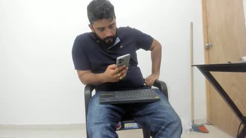 Tommy online show from November 17, 8:47 pm