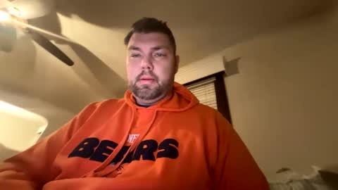 Snapshot of big_daddy068 chatting on December 11, 12:23 am big_daddy068 online show from December 11, 12:23 am