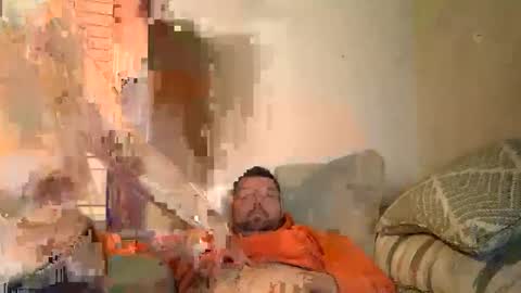 Snapshot of big_daddy068 chatting on December 12, 2:26 am big_daddy068 online show from December 12, 2:26 am