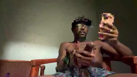 Snapshot of big_daddy774 chatting on November 27, 6:26 am big_daddy774 online show from November 27, 6:26 am