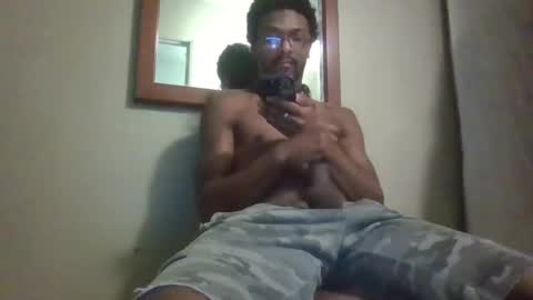 Snapshot of big_daddy774 chatting on February 12, 7:36 am big_daddy774 online show from February 12, 7:36 am