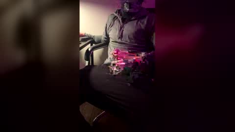 big_daddy_500088 online show from April 12, 1:54 am