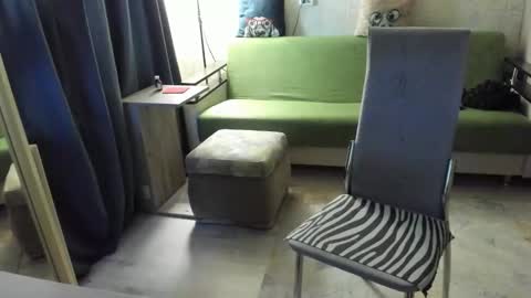 mom online show from September 29, 2:06 am