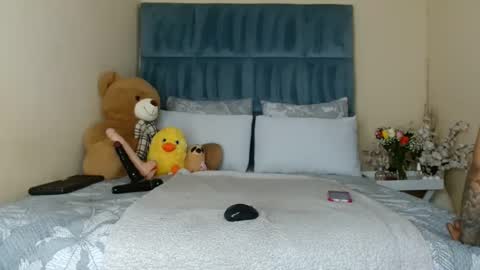 big_melons2001 online show from October 31, 1:17 am