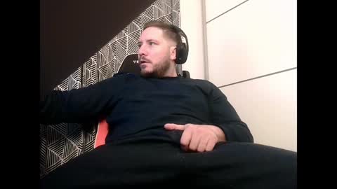 Snapshot of big_sele chatting on December 17, 3:50 am bigbroly88 online show from December 17, 3:50 am