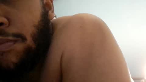 Snapshot of bigassboyfr chatting on April 17, 8:50 am bigassboyfr online show from April 17, 8:50 am
