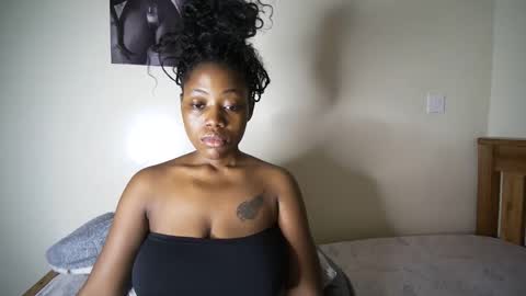 bigassmello_ online show from May 11, 3:29 pm