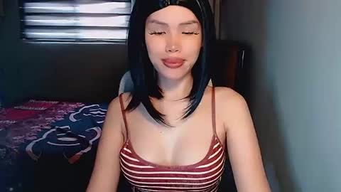 Mia online show from July 7, 1:19 am