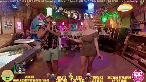 Snapshot of bigbananamilfshake chatting on January 6, 4:58 am Mya and Angelo online show from January 6, 4:58 am