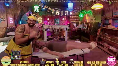 Snapshot of bigbananamilfshake chatting on January 6, 8:03 am Mya and Angelo online show from January 6, 8:03 am