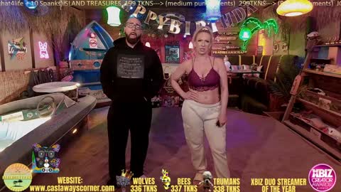 Snapshot of bigbananamilfshake chatting on January 7, 4:18 am Mya and Angelo online show from January 7, 4:18 am