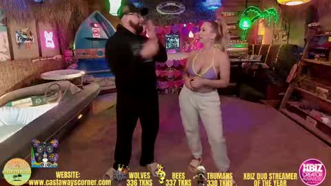 Snapshot of bigbananamilfshake chatting on February 11, 4:55 am Mya and Angelo online show from February 11, 4:55 am