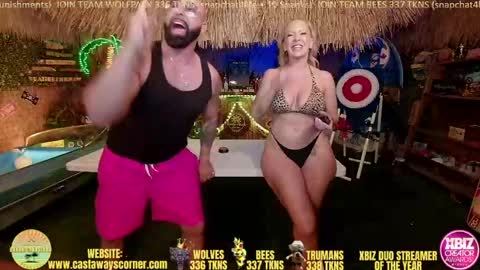 Snapshot of bigbananamilfshake chatting on May 26, 4:41 am Mya and Angelo online show from May 26, 4:41 am