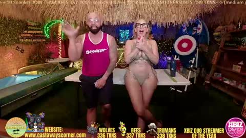 Snapshot of bigbananamilfshake chatting on May 31, 5:04 am Mya and Angelo online show from May 31, 5:04 am
