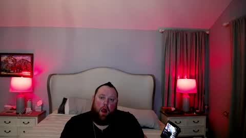 Snapshot of bigboi1o11 chatting on February 24, 8:17 am Bigboi1o11 online show from February 24, 8:17 am