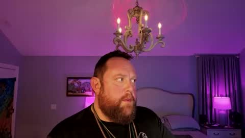 Snapshot of bigboi1o11 chatting on February 21, 8:59 am Bigboi1o11 online show from February 21, 8:59 am