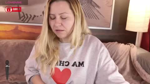 BigBoobsArri online show from March 6, 9:36 am