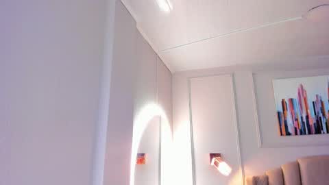 Snapshot of bigboobsnaughty1 chatting on February 26, 10:15 am online show from February 26, 10:15 am