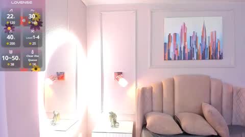 Snapshot of bigboobsnaughty1 chatting on February 27, 10:15 am online show from February 27, 10:15 am