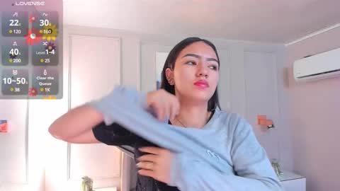 Snapshot of bigboobsnaughty1 chatting on March 5, 10:11 am online show from March 5, 10:11 am