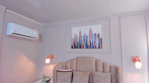 Snapshot of bigboobsnaughty1 chatting on September 19, 10:16 am online show from September 19, 10:16 am