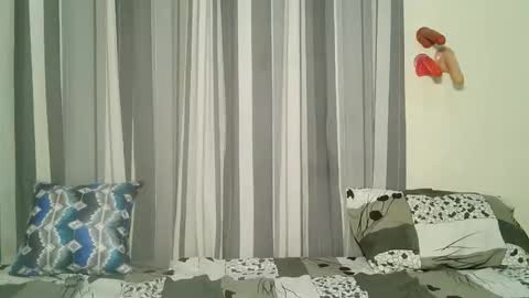 Vee online show from March 1, 12:45 am