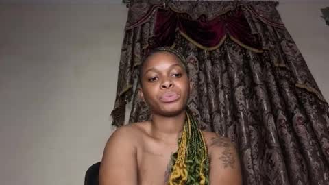 Snapshot of bigbooty_xchataa chatting on December 14, 12:05 am Lucy online show from December 14, 12:05 am