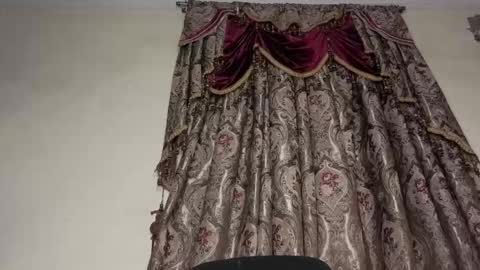 Snapshot of bigbooty_xchataa chatting on December 17, 12:33 pm Lucy online show from December 17, 12:33 pm