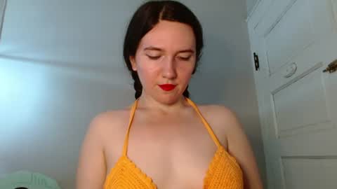 Snapshot of bigbootybunny chatting on July 5, 4:58 pm Isabella online show from July 5, 4:58 pm
