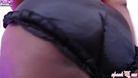 Snapshot of bigbootymommyy chatting on October 31, 5:25 pm bigbootymommyy online show from October 31, 5:25 pm