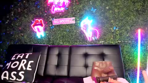 bigbuttsarena online show from December 13, 5:05 am