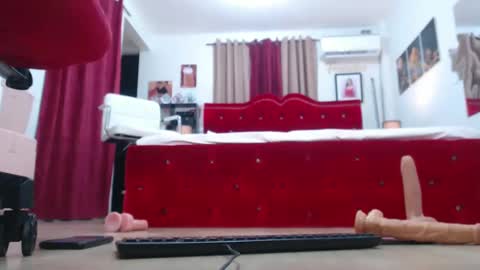 BIG COCK CASSANDRA online show from December 6, 5:33 pm