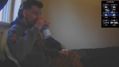 Jon - Im Straight online show from October 20, 7:47 pm