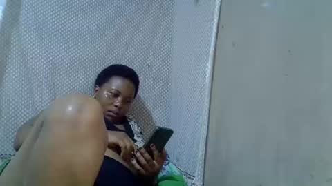 Snapshot of bigclit_wethairypus chatting on June 4, 7:25 am bigclit_wethairypus online show from June 4, 7:25 am