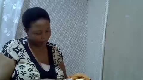 Snapshot of bigclit_wethairypus chatting on June 5, 7:25 am bigclit_wethairypus online show from June 5, 7:25 am