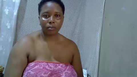 Snapshot of bigclit_wethairypus chatting on June 9, 6:47 am bigclit_wethairypus online show from June 9, 6:47 am