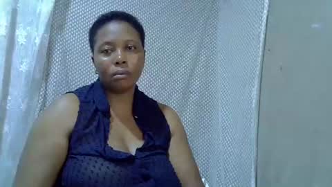 Snapshot of bigclit_wethairypus chatting on June 12, 7:18 am bigclit_wethairypus online show from June 12, 7:18 am