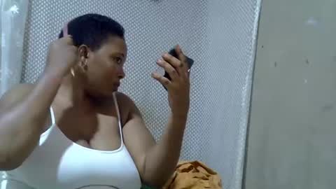 Snapshot of bigclit_wethairypus chatting on July 17, 9:38 am bigclit_wethairypus online show from July 17, 9:38 am