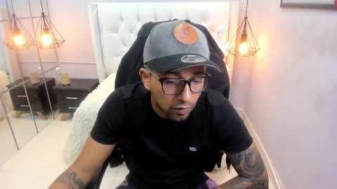 Snapshot of bigcock_hair chatting on October 11, 6:28 pm bigcock_hair online show from October 11, 6:28 pm